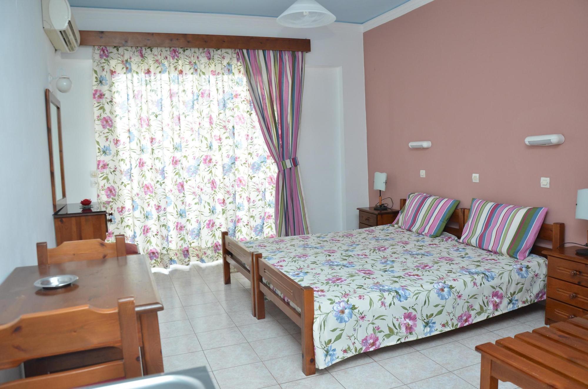 Iatridis Studios Faliraki (Adults Only) מראה חיצוני תמונה